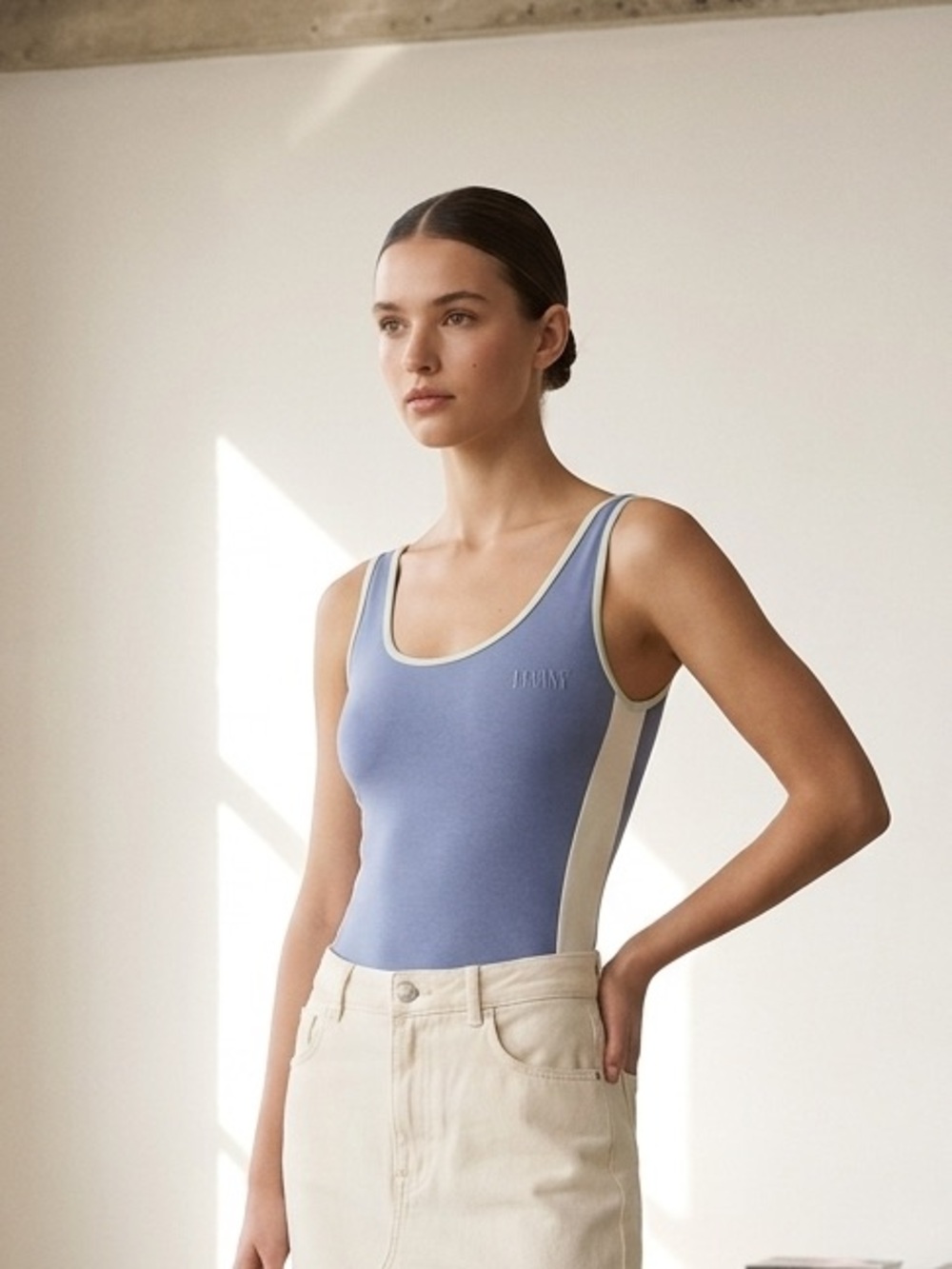 Levi's classic u-neck one-piece athletic bodysuit